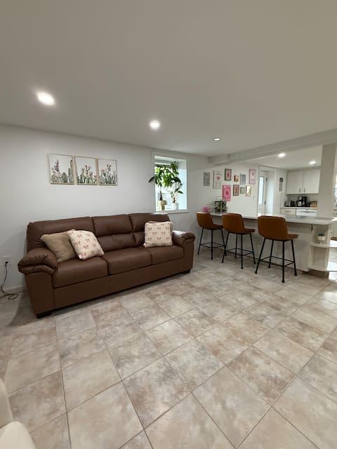 Popular Airbnb listing: Great, location in Revere
