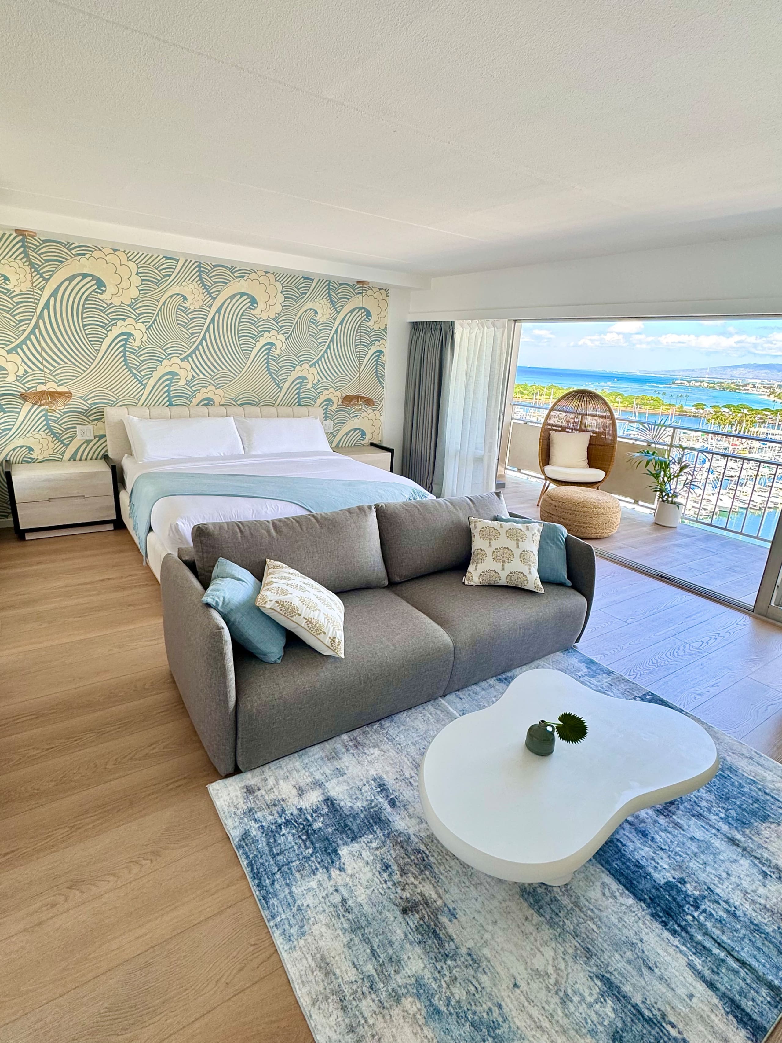 Condo in Honolulu · ★4.97 · 1 bedroom · 2 beds · 1 private bath - Image 18