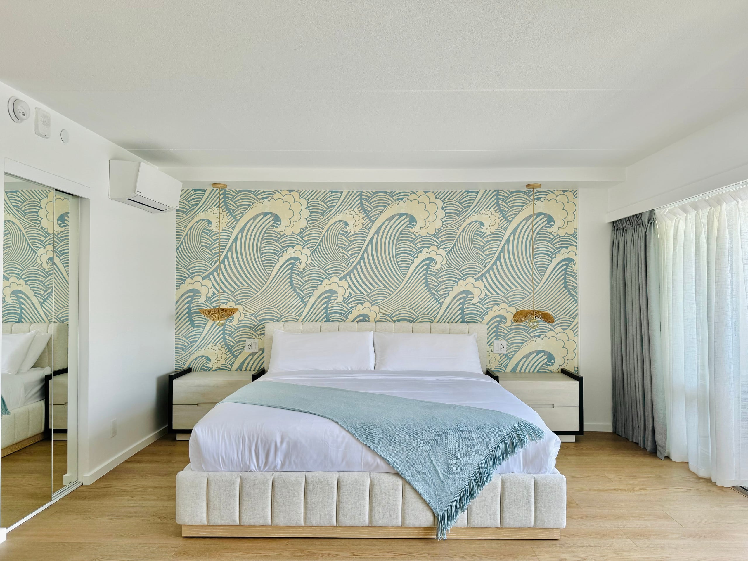 Condo in Honolulu · ★4.97 · 1 bedroom · 2 beds · 1 private bath - Image 10