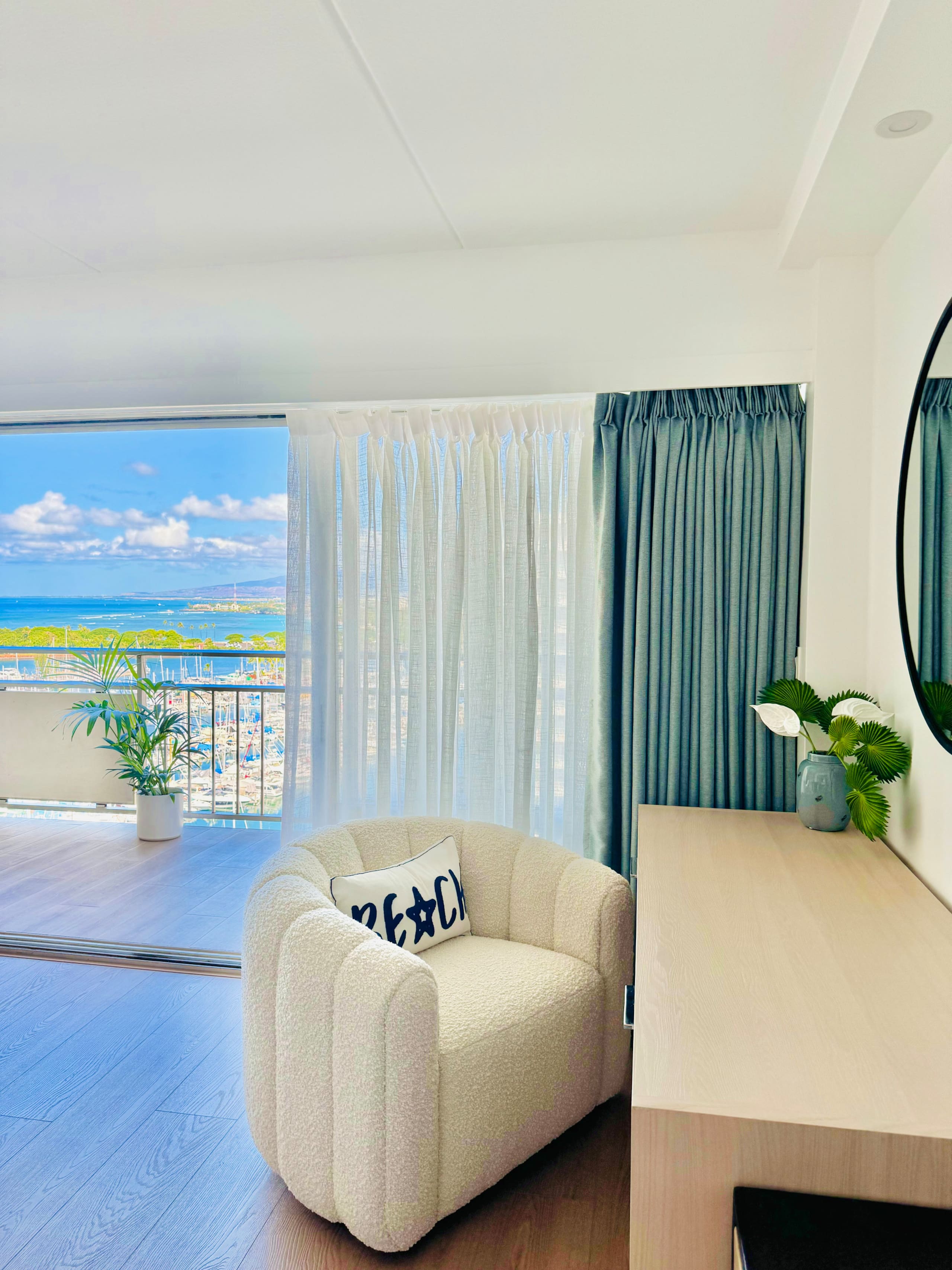 Condo in Honolulu · ★4.97 · 1 bedroom · 2 beds · 1 private bath - Image 3