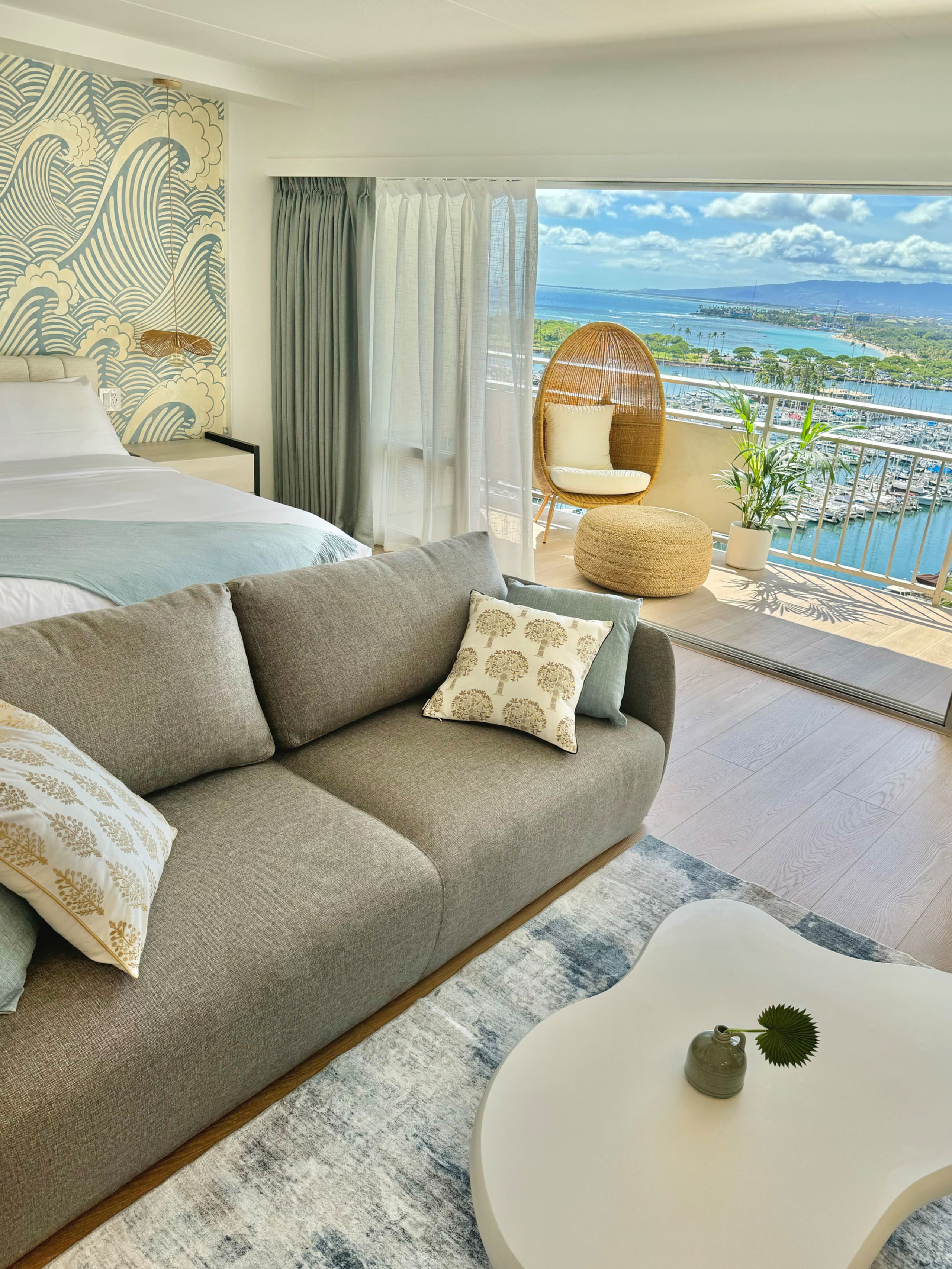 Condo in Honolulu · ★4.97 · 1 bedroom · 2 beds · 1 private bath - Image 19