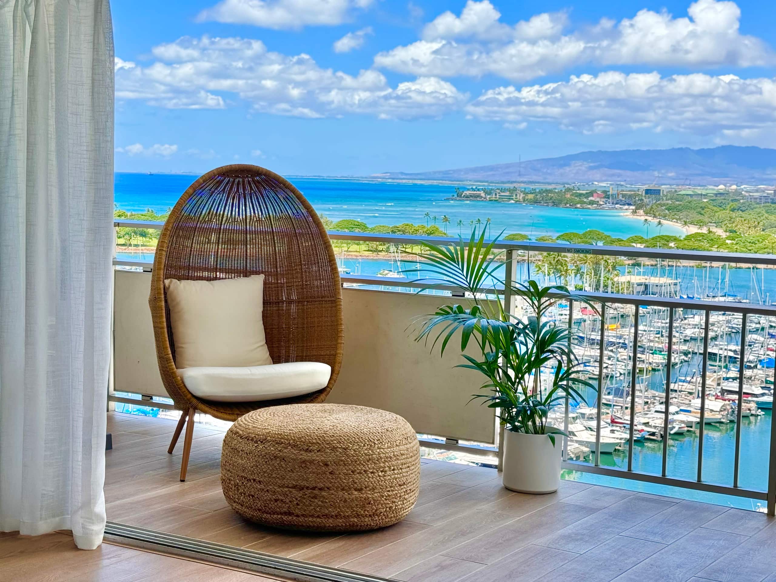 Condo in Honolulu · ★4.97 · 1 bedroom · 2 beds · 1 private bath - Image 1
