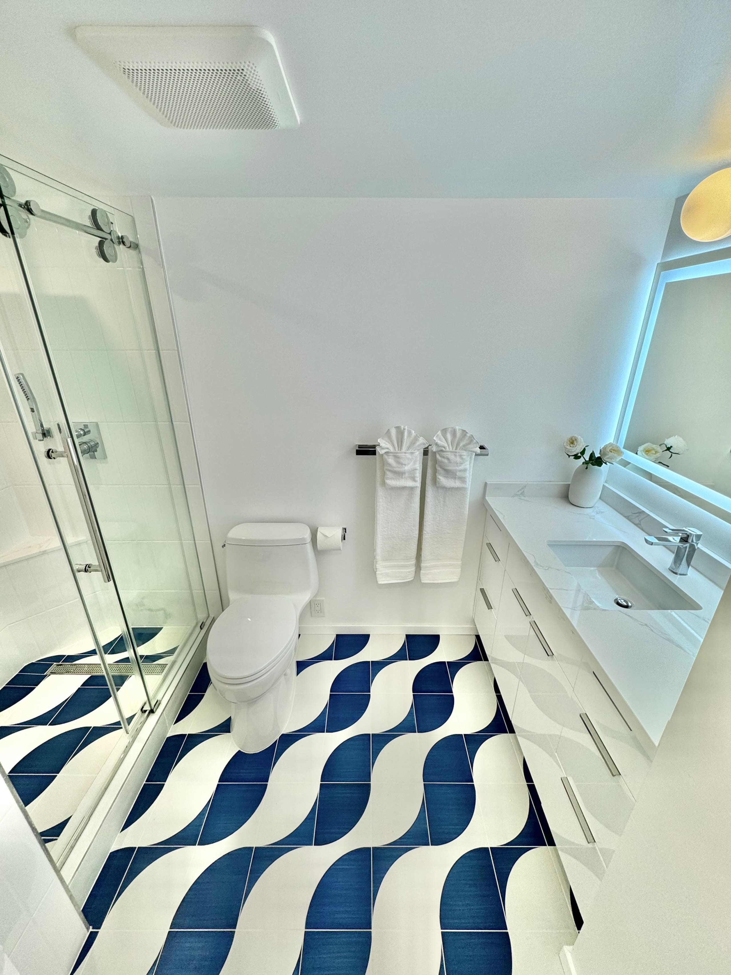 Condo in Honolulu · ★4.88 · 1 bedroom · 3 beds · 1 private bath - Image 35