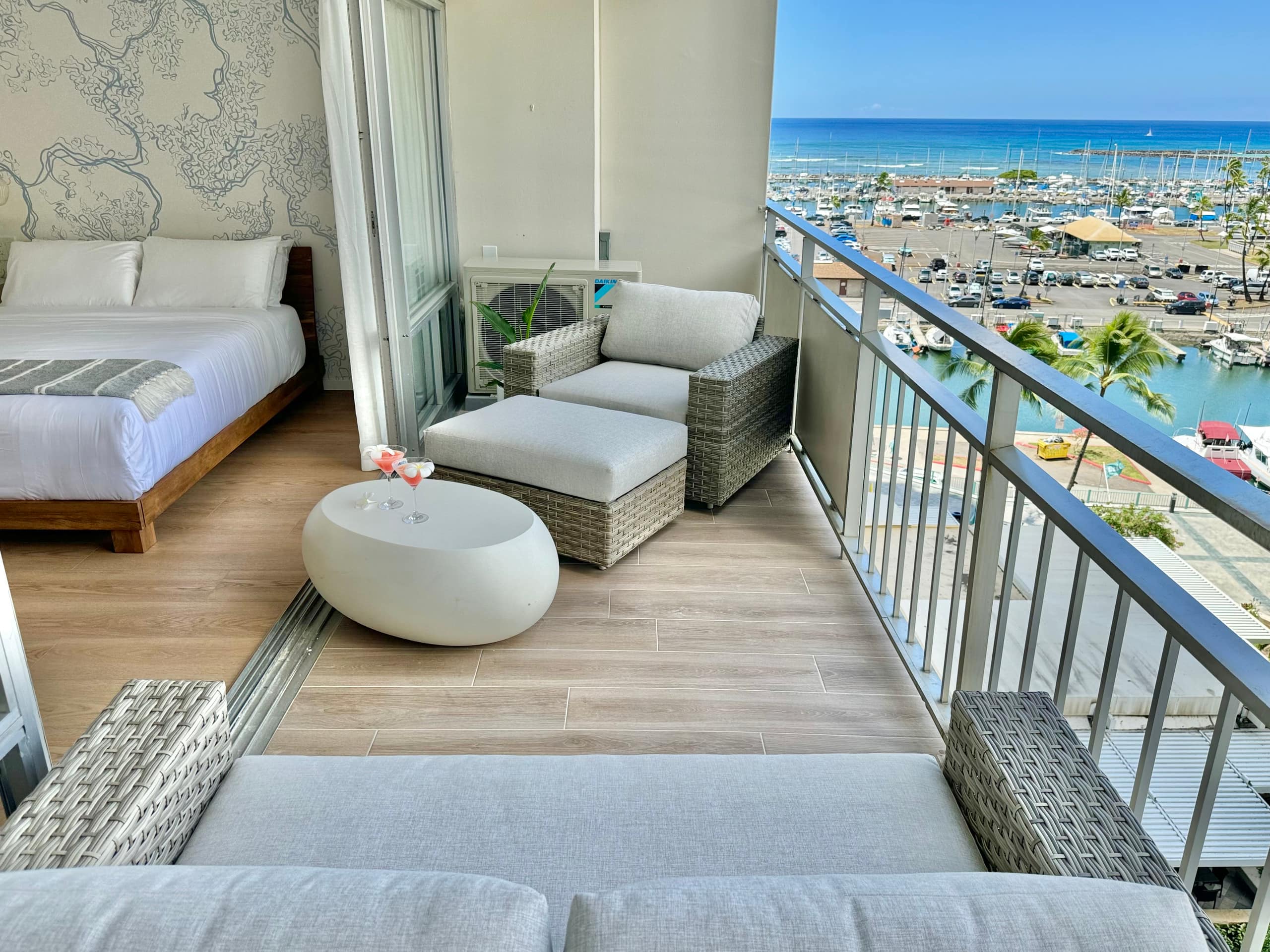 Condo in Honolulu · ★4.88 · 1 bedroom · 3 beds · 1 private bath - Image 7