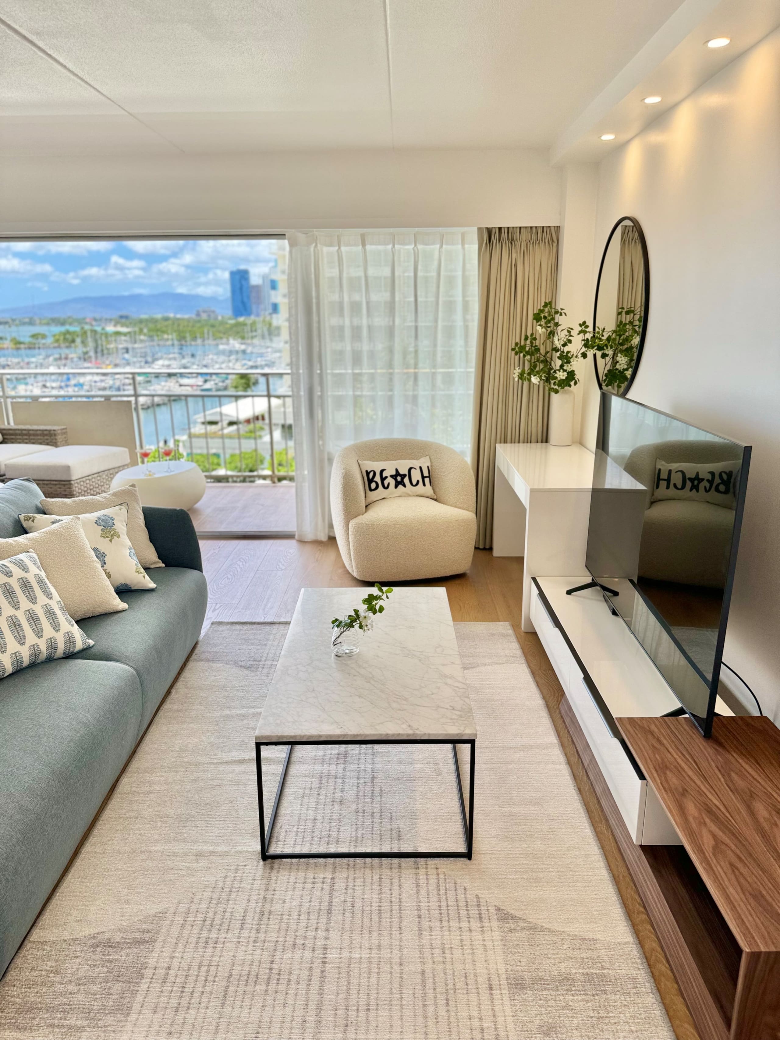 Condo in Honolulu · ★4.88 · 1 bedroom · 3 beds · 1 private bath - Image 11