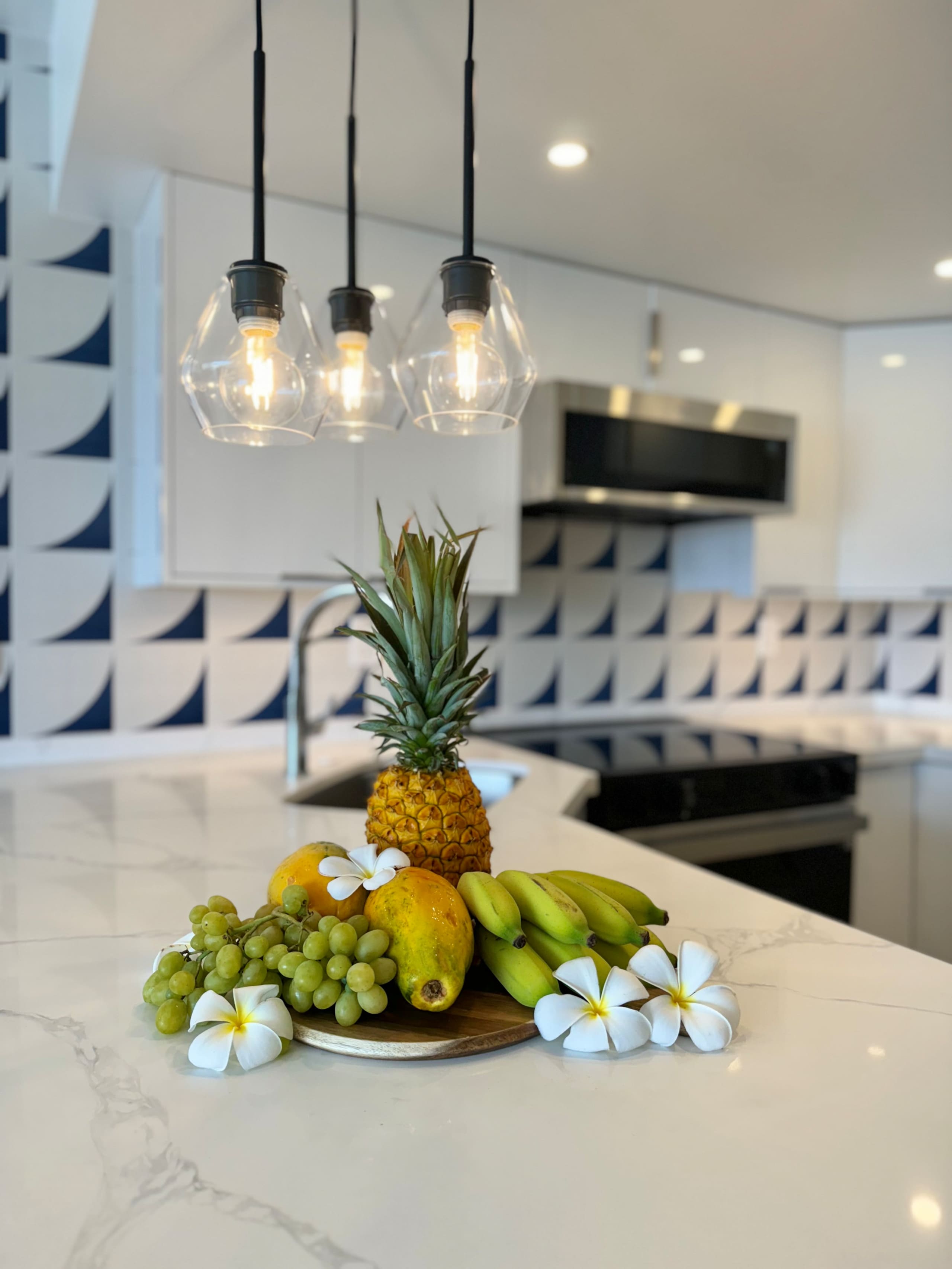 Condo in Honolulu · ★4.88 · 1 bedroom · 3 beds · 1 private bath - Image 31