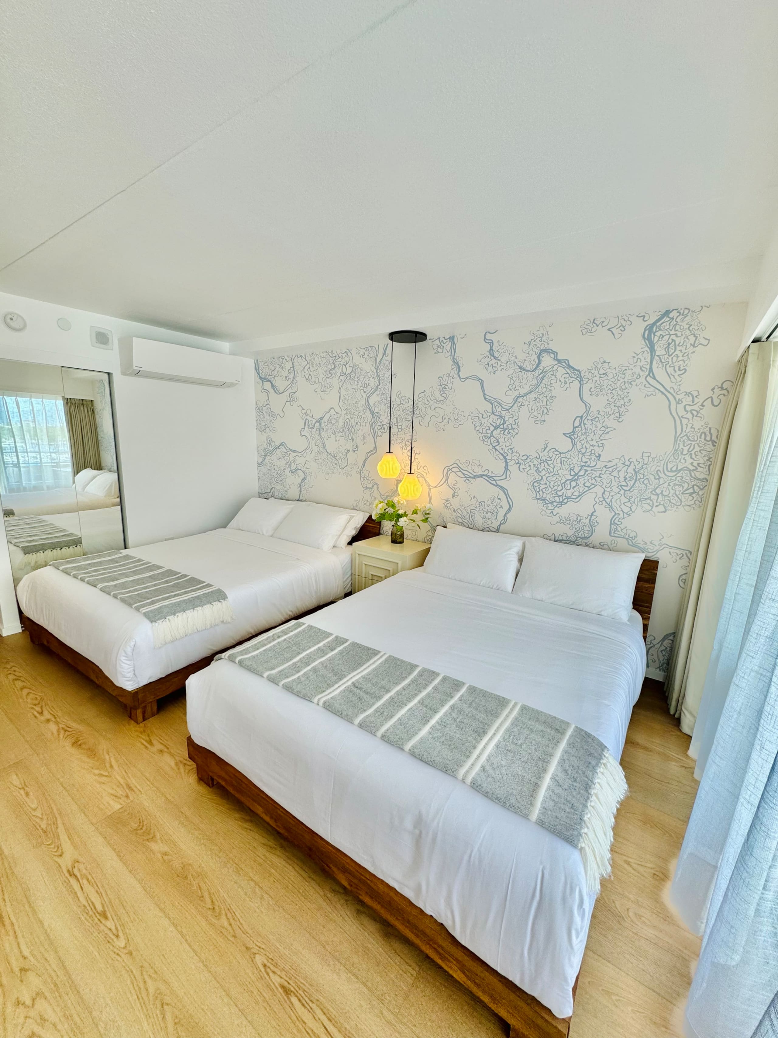 Condo in Honolulu · ★4.88 · 1 bedroom · 3 beds · 1 private bath - Image 23