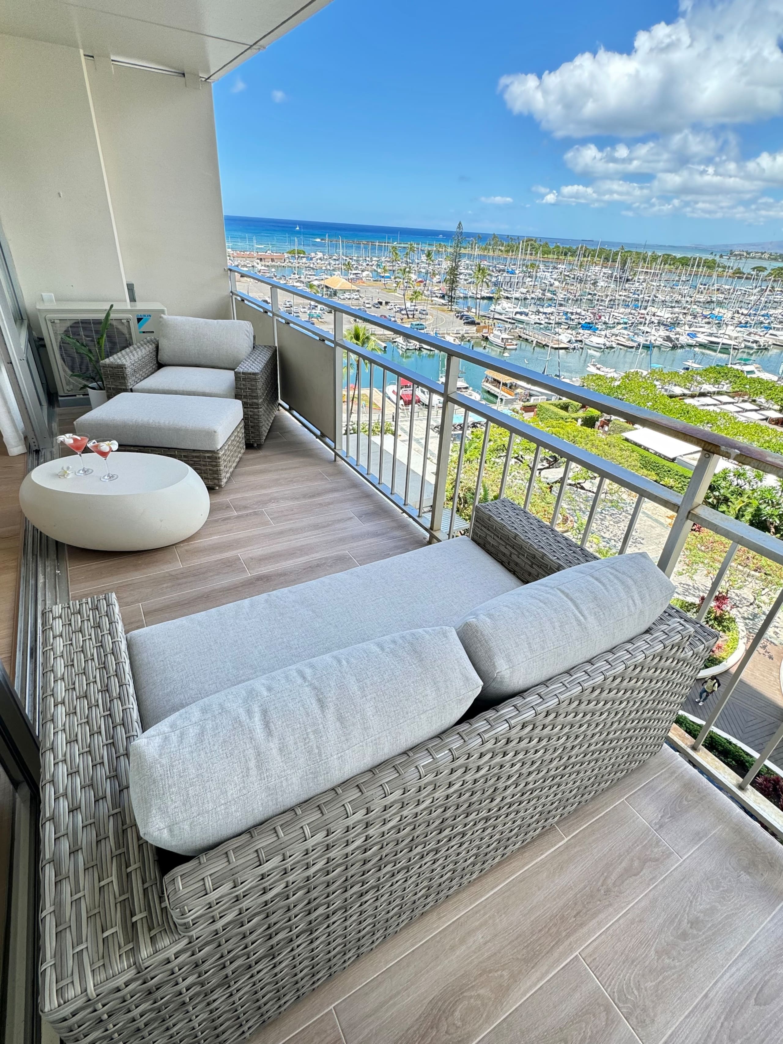 Condo in Honolulu · ★4.88 · 1 bedroom · 3 beds · 1 private bath - Image 9