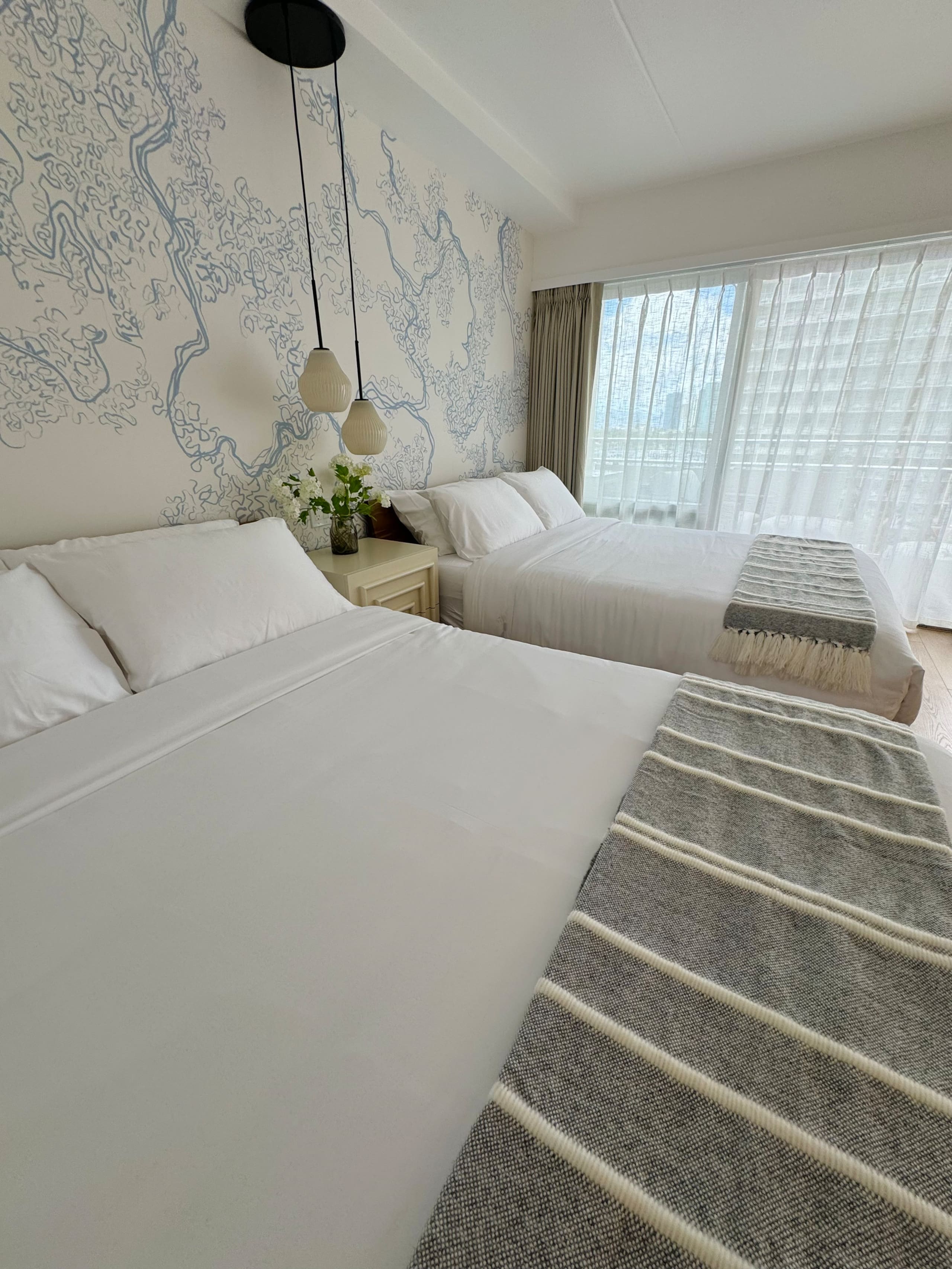 Condo in Honolulu · ★4.88 · 1 bedroom · 3 beds · 1 private bath - Image 20