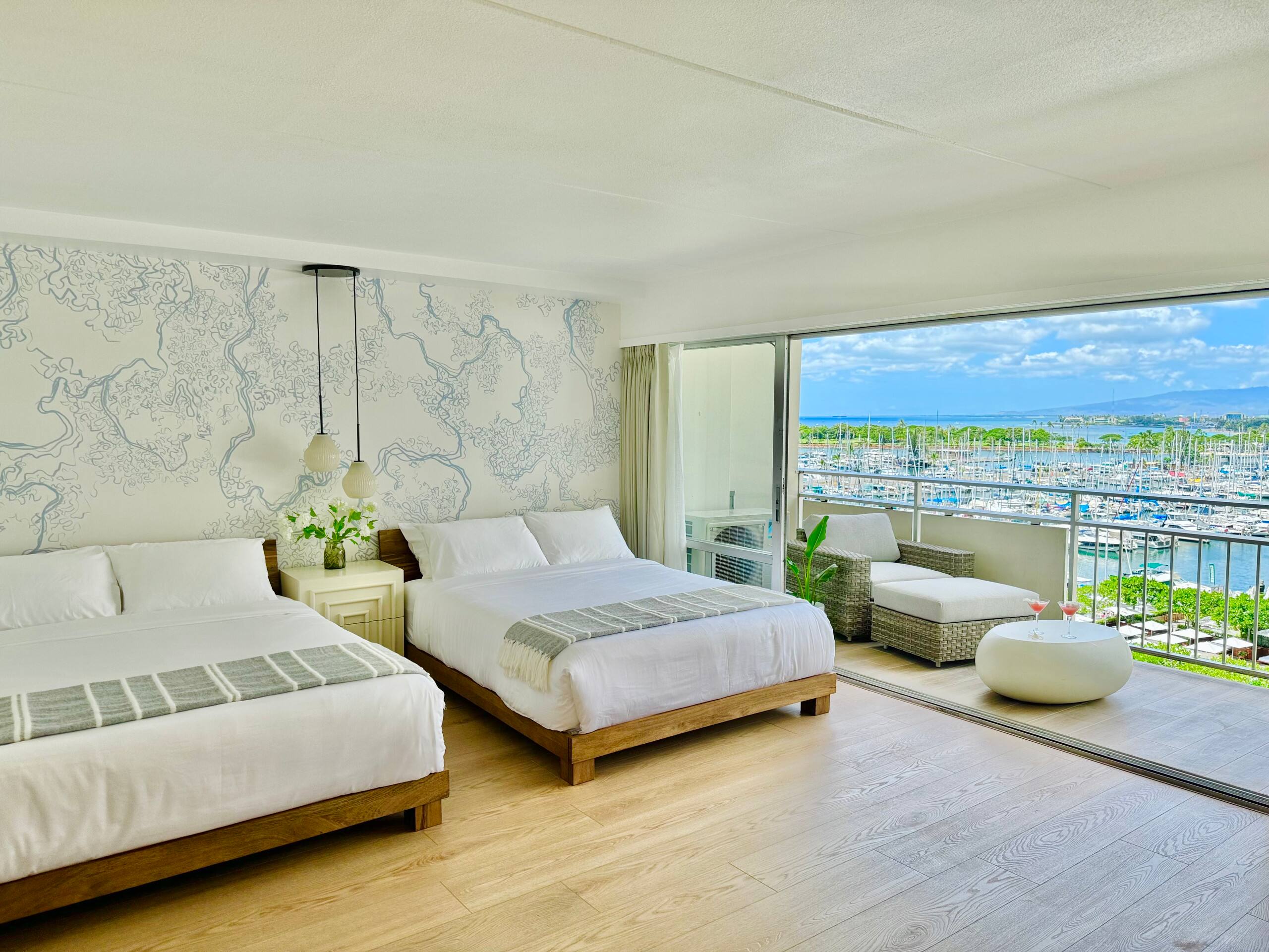 Condo in Honolulu · ★4.88 · 1 bedroom · 3 beds · 1 private bath - Image 5