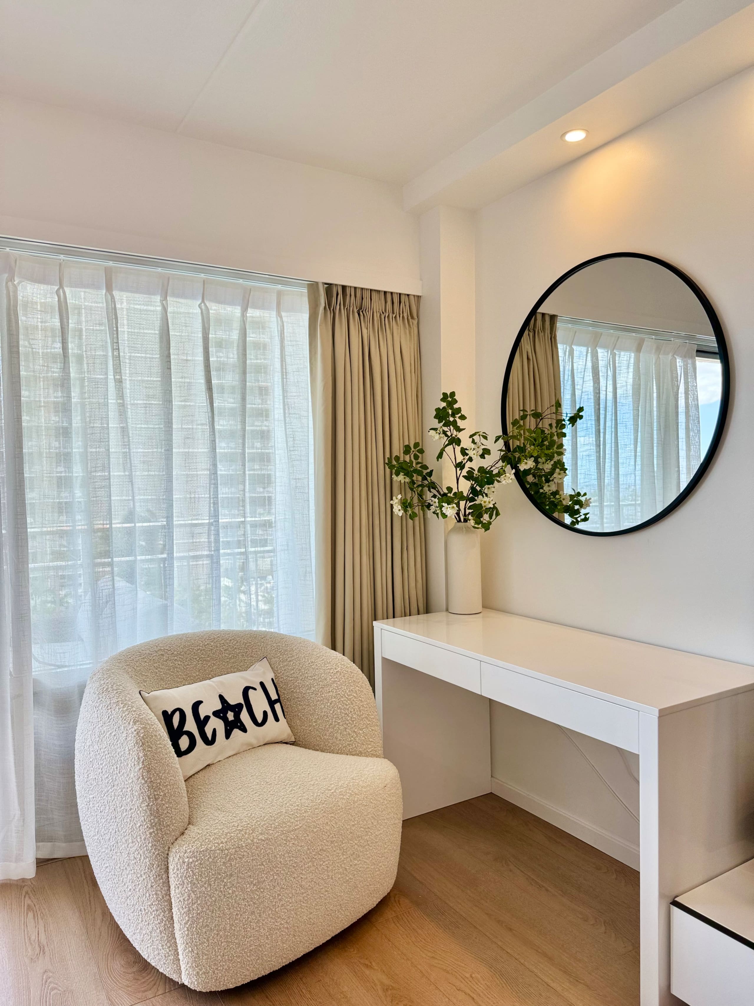 Condo in Honolulu · ★4.88 · 1 bedroom · 3 beds · 1 private bath - Image 14