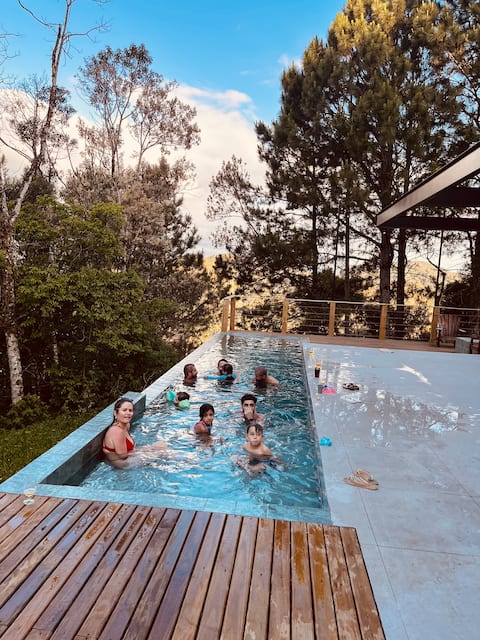 Paradise in Rancho Queimado with heated pool