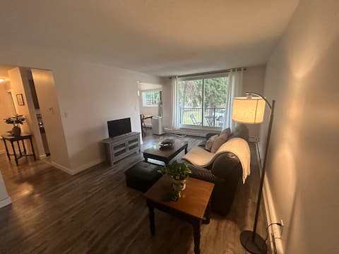 2 Bedroom apartment by the River