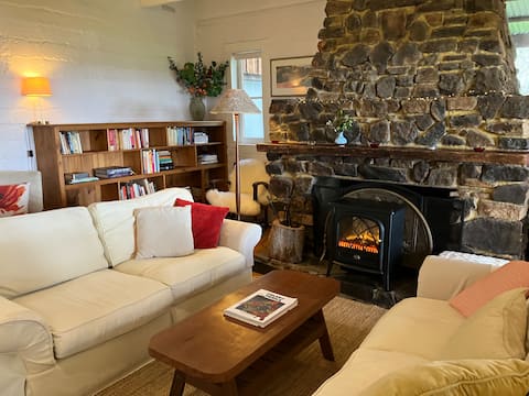 Popular Airbnb listing: Character bush retreat in City Of Busselton