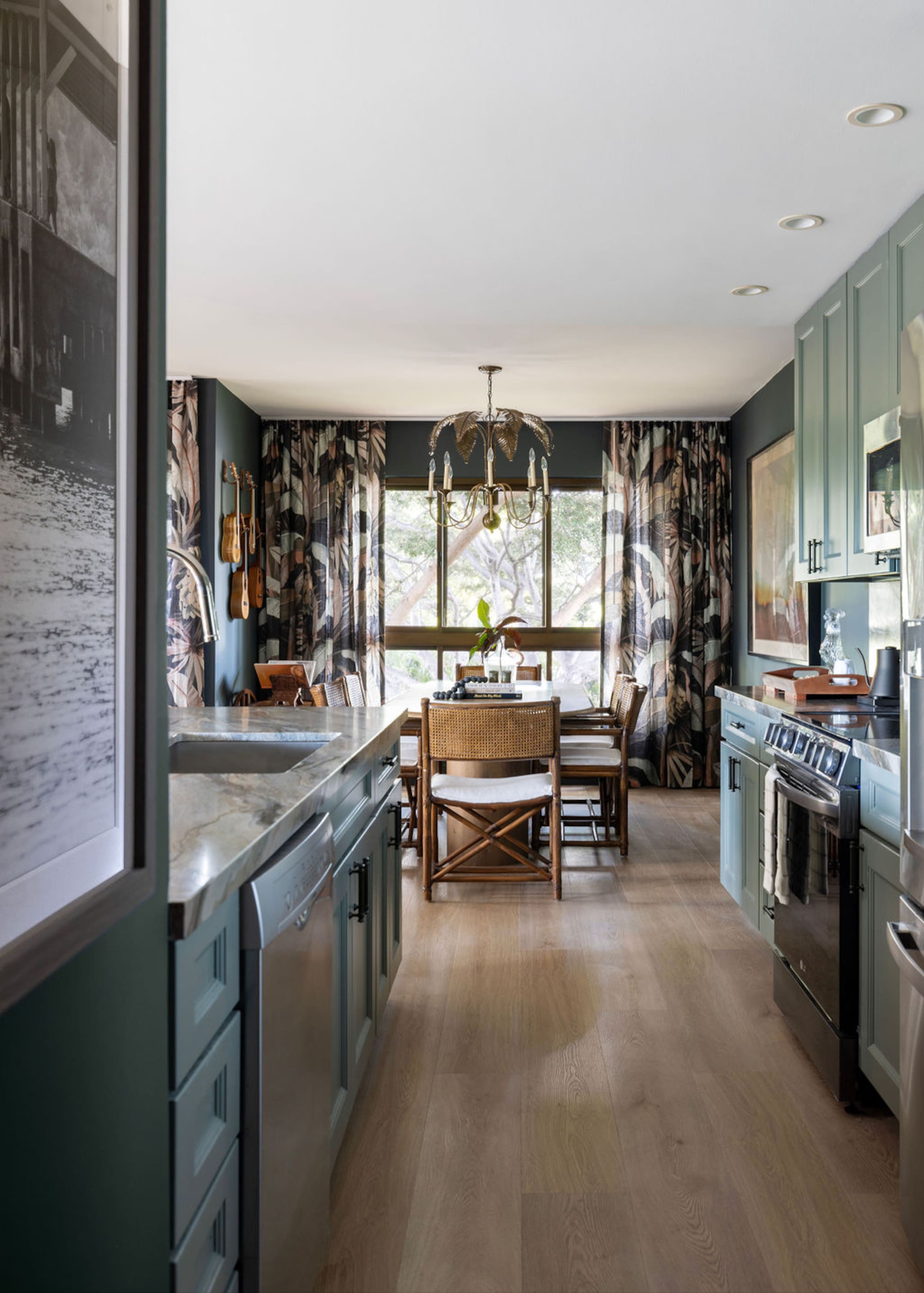 Condo in Lahaina · ★4.96 · 2 bedrooms · 4 beds · 2 private baths - Image 12