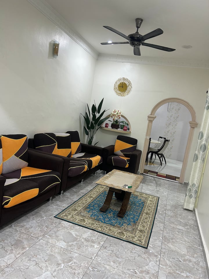 Homestay Melayu Ina Belo, Senawang - Senawang