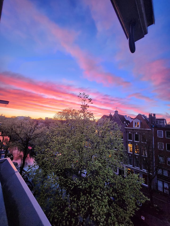 Canal View Apartment With Stunning Terrace - Zaandam