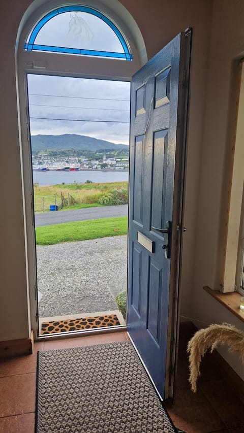 Benroe House - 5 Bedrooms Killybegs