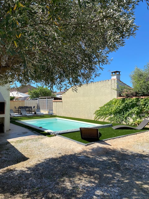 House with Swimming Pool & Garden