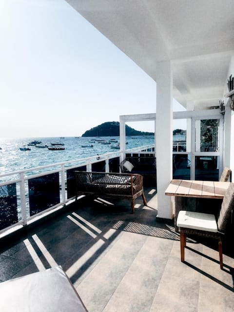 Premium Villa 3, waterfront