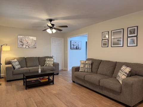 Successful Airbnb property: Home in the Heart of Flat Rock in Flat Rock
