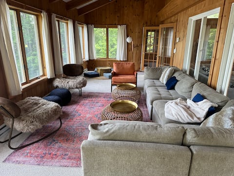 Successful Airbnb property: Berkshires Lakefront Retreat in Berkshires