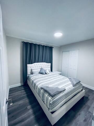 Large, roomy home away from home 16+Guests &Pool gallery image 4