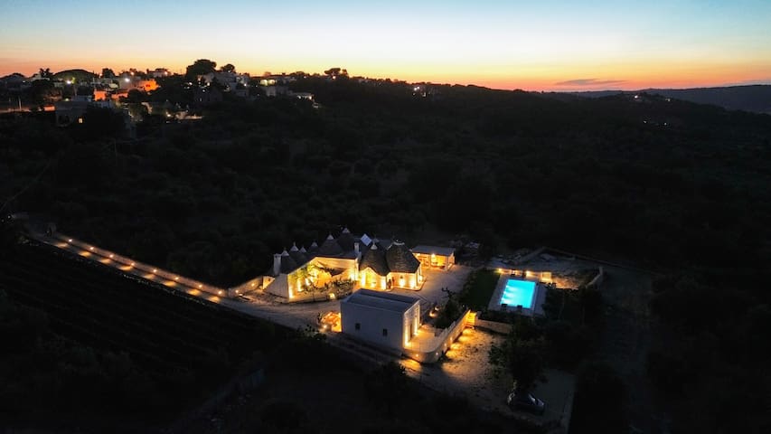 Exclusive authentic Trulli con Piscina