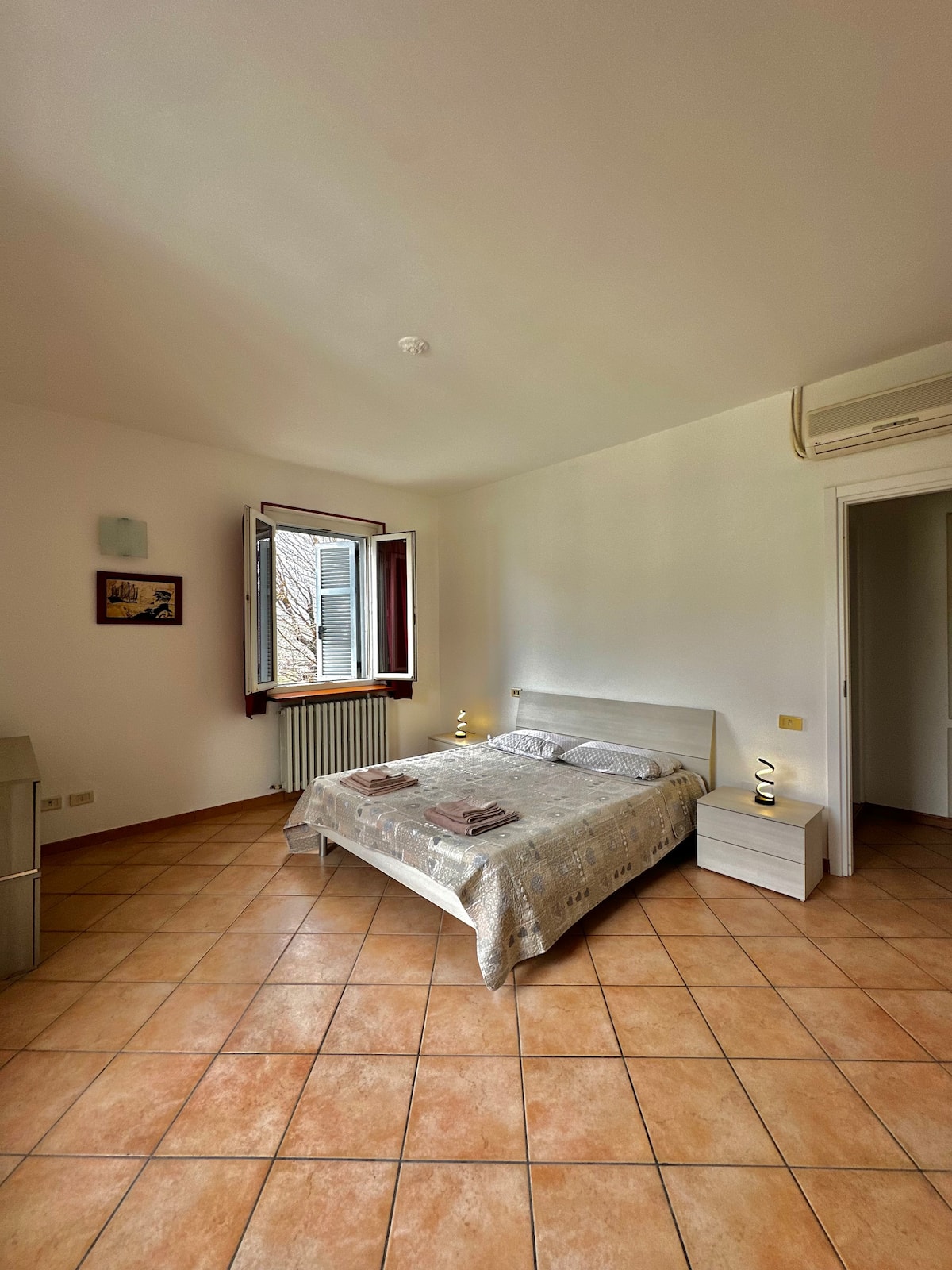 Spazioso Appartamento 2 - Miniatura 2