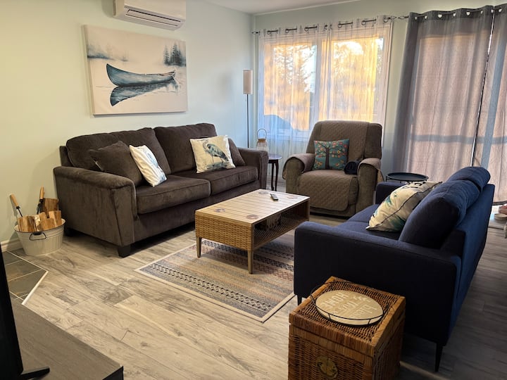 Sun, Lake & Summer Cottage Fun Is Calling You! - Ontario 60