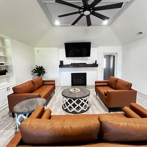 Newly renovated 5 bedroom in Southwest