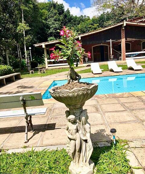Rancho Parari, Aldeia dos Camarás