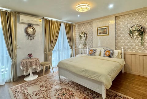 Luxury Loft 2BR 4-6ppl near Impact 500m to station