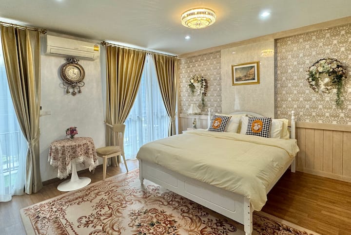 Luxury Loft 2BR 4-6ppl near Impact 500m to station