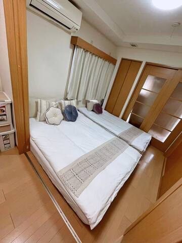 机场直达｜便利店至近｜築地车站2分钟｜日式舒适床铺｜築地/銀座商业圈美食街徒步圈｜行李寄存OK gallery image 5