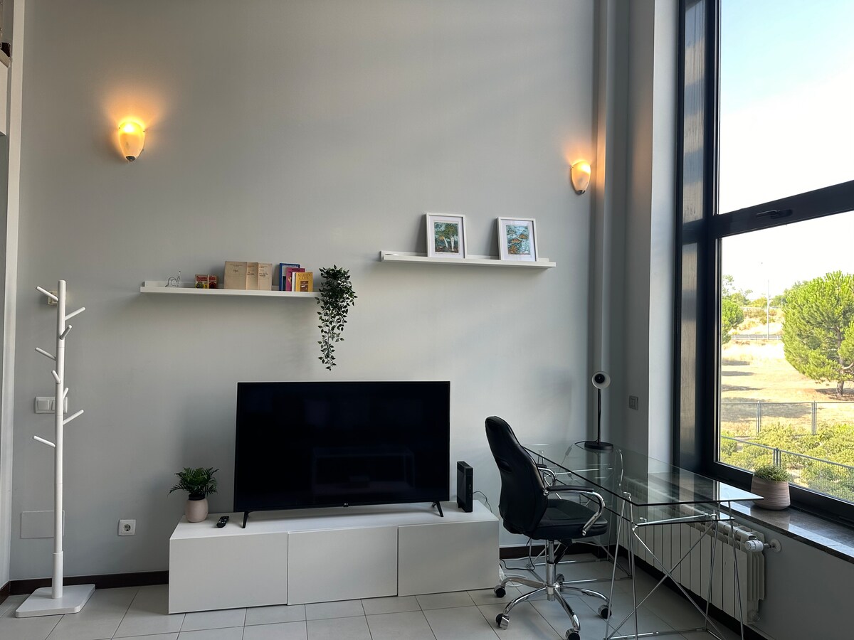 Popular Airbnb listing: Wonderful loft duplex La Moraleja in Hortaleza