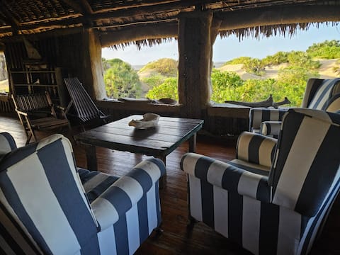 Bone Idle, Lamu Beach Home