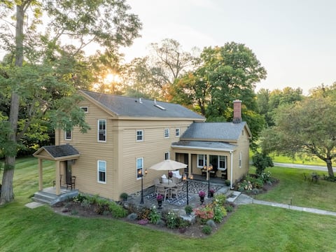 The Spencer House 7 Bedroom Berkshire Inn