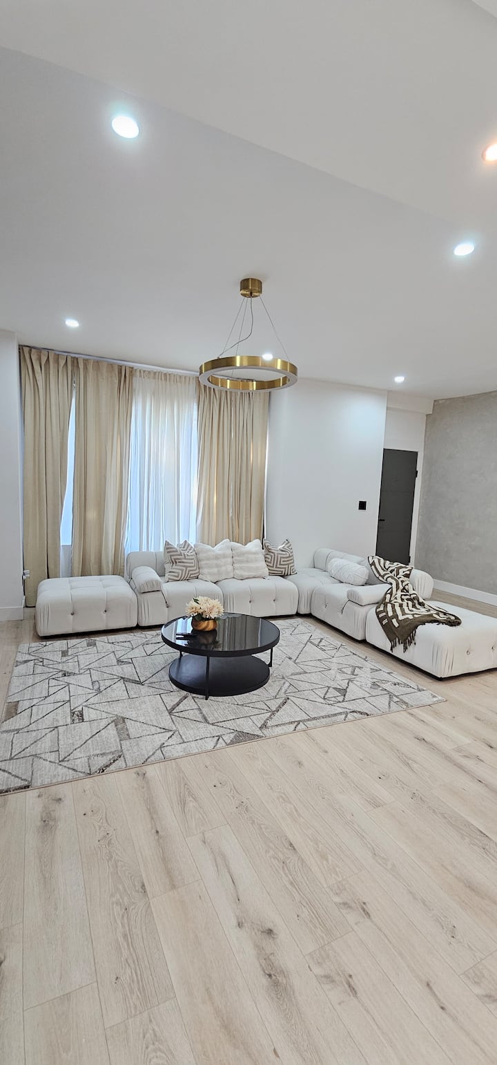 Modern Luxury Retreat For Families &Groups|13+fifa - New York City