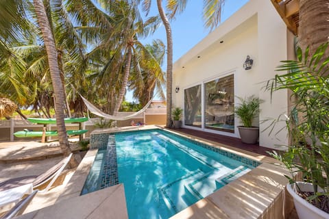 Hideaway Aruba: private home with jacuzzi