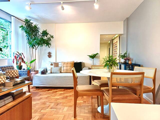 Carioca Lifestyle 2BR Leblon and Ipanema Beaches