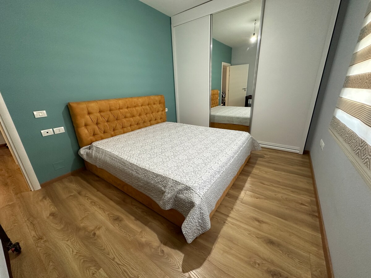 Listing 1207315529871418624