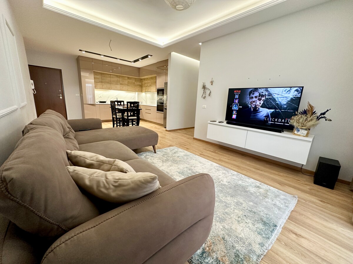 Listing 1207315529871418624