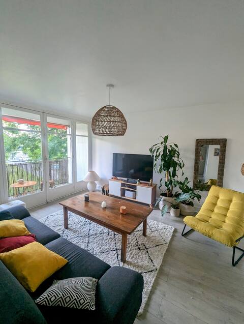 2-bedroom apartment near Pau