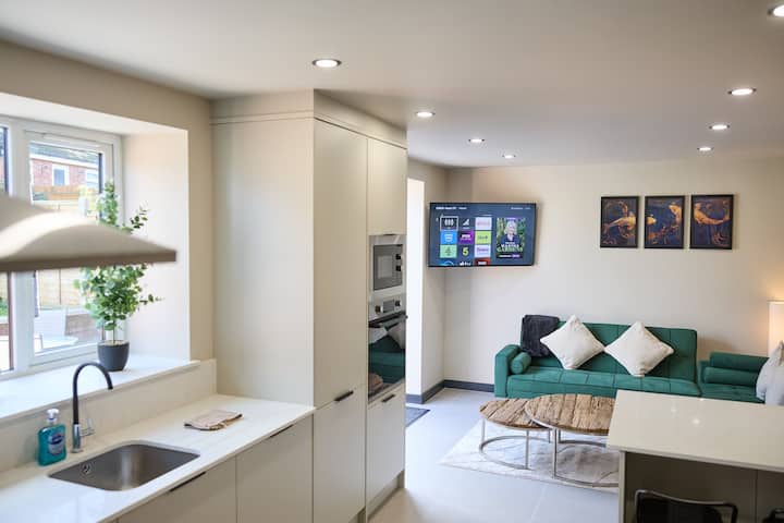 Leamington Spa Home 4-bed-sleep 7-wifi-parking - Leamington Spa
