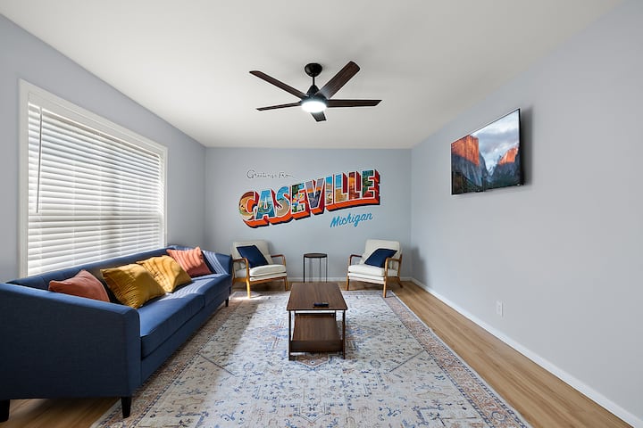 Riverfront 4br - Walk To Beach/downtown - Caseville, MI