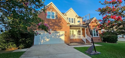 Cozy Suburban Retreat in Smithfield - Off I-95