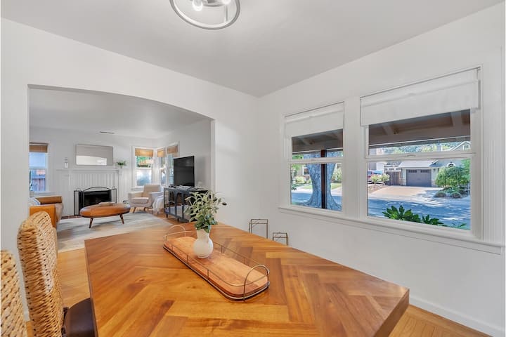 Quiet East Sac | Feel @ Home | 3+3+office Space - Sacramento, CA