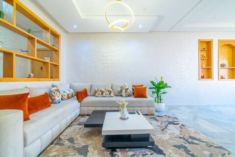 Popular Airbnb listing: elegant•garden view•air-conditioned•15 min from the airport in Fez Prefecture