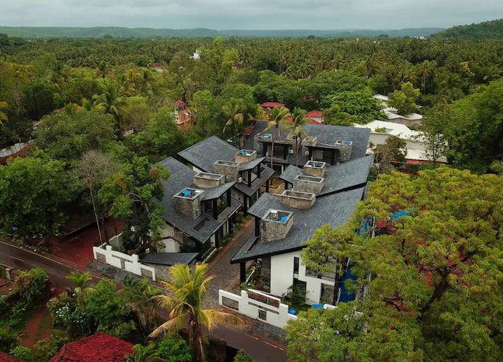 Exterior image 5